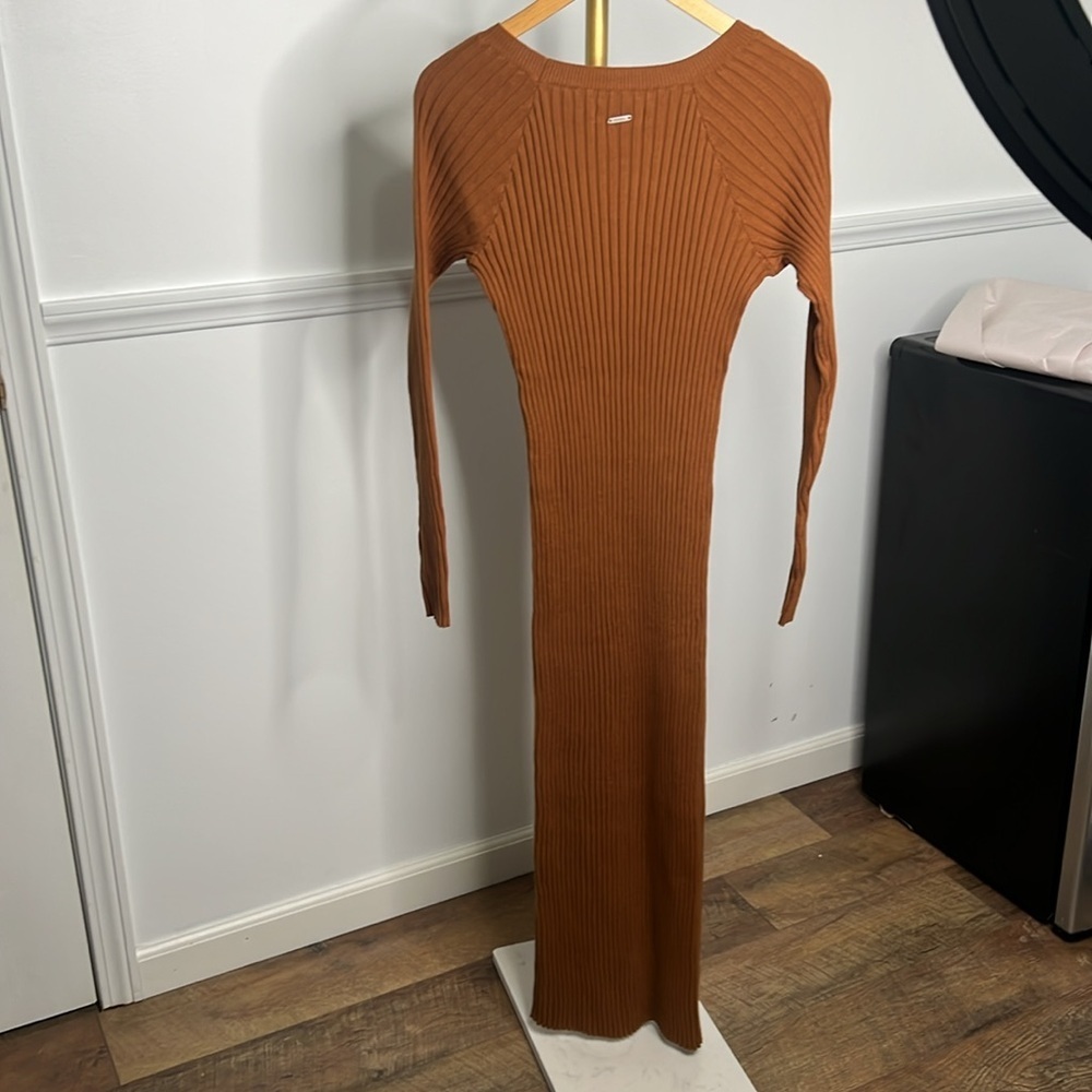 The normal brand Ava Ribbed Maxi Dress in Clay sweater dress - Picture 11 of 13